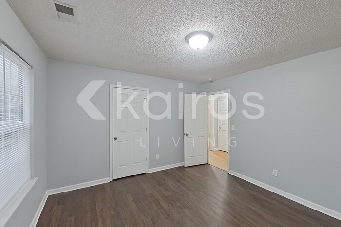 Building Photo - 1763 Park Ct