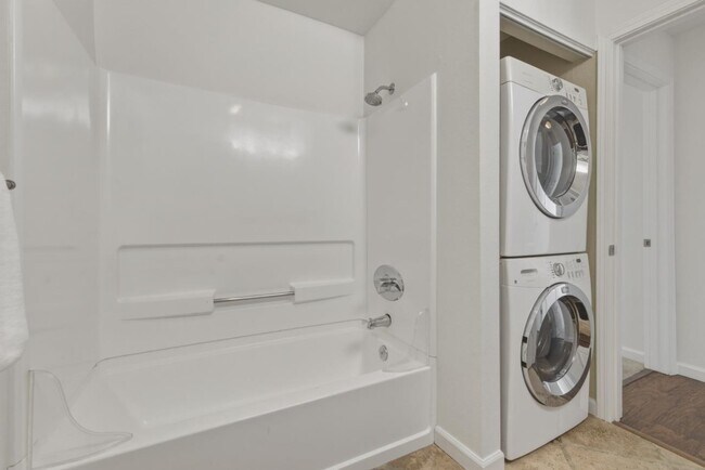 Building Photo - 1144 Yarwood Ct