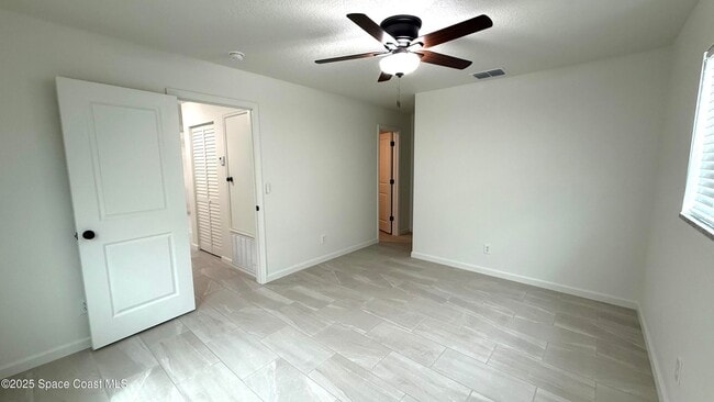 Building Photo - 104 Cherry St