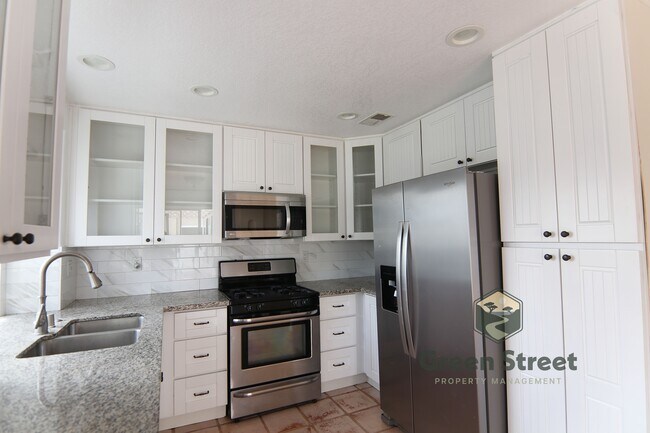 Building Photo - 6630 Corte Loma