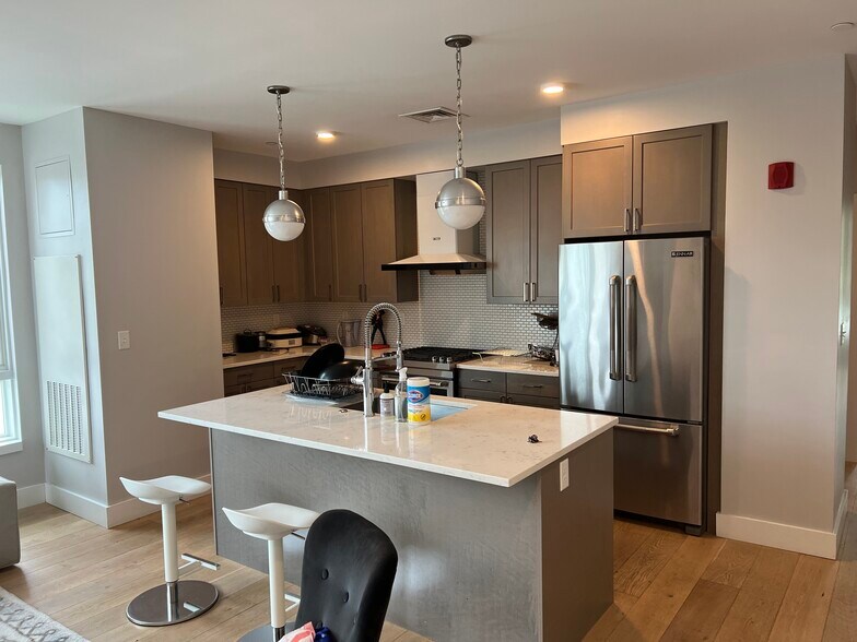 Building Photo - 1650 Commonwealth Ave