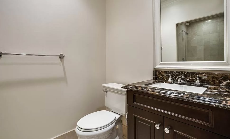 Building Photo - 2555 N Pearl St