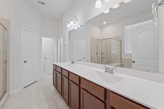 Building Photo - 7203 Buckthorn Holw Trl