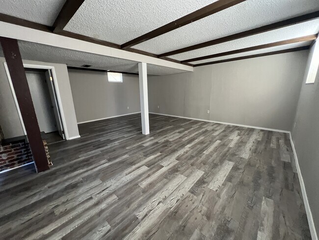 Building Photo - 2075 Grants Pkwy