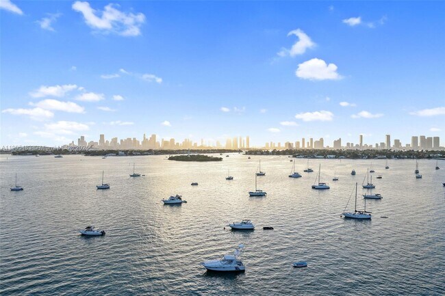 Building Photo - 1500 Bay Rd