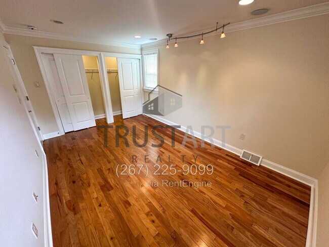 Building Photo - 3950 Constance Rd
