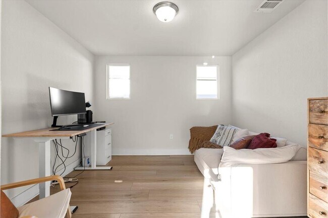 Building Photo - 7210 Travertine Spring Dr