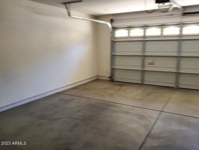 Building Photo - 2450 W Glenrosa Ave