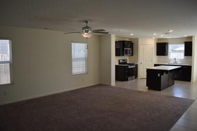 Building Photo - 686 Keenan Ct