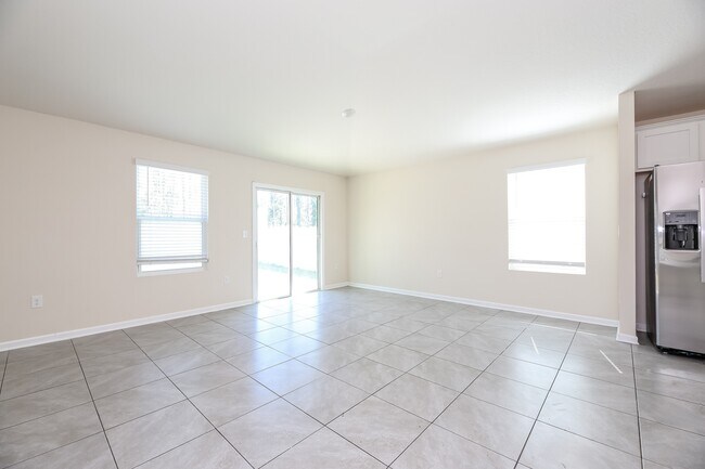 Building Photo - 86269 Express Ct