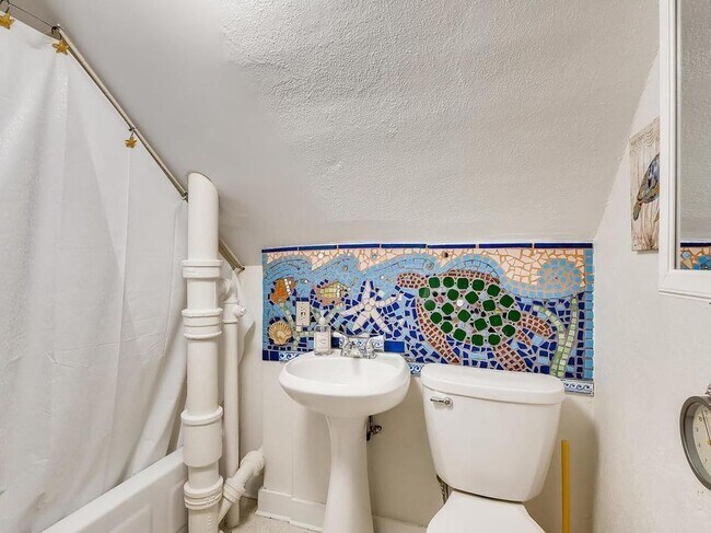 Building Photo - 3732 16th Ave S