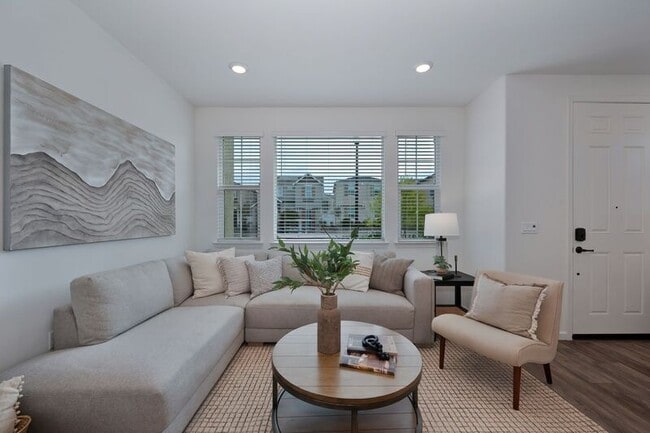 Building Photo - 1588 Parkside Way