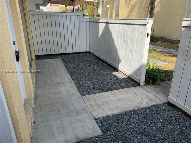 Building Photo - 6825 SW 45th Ln