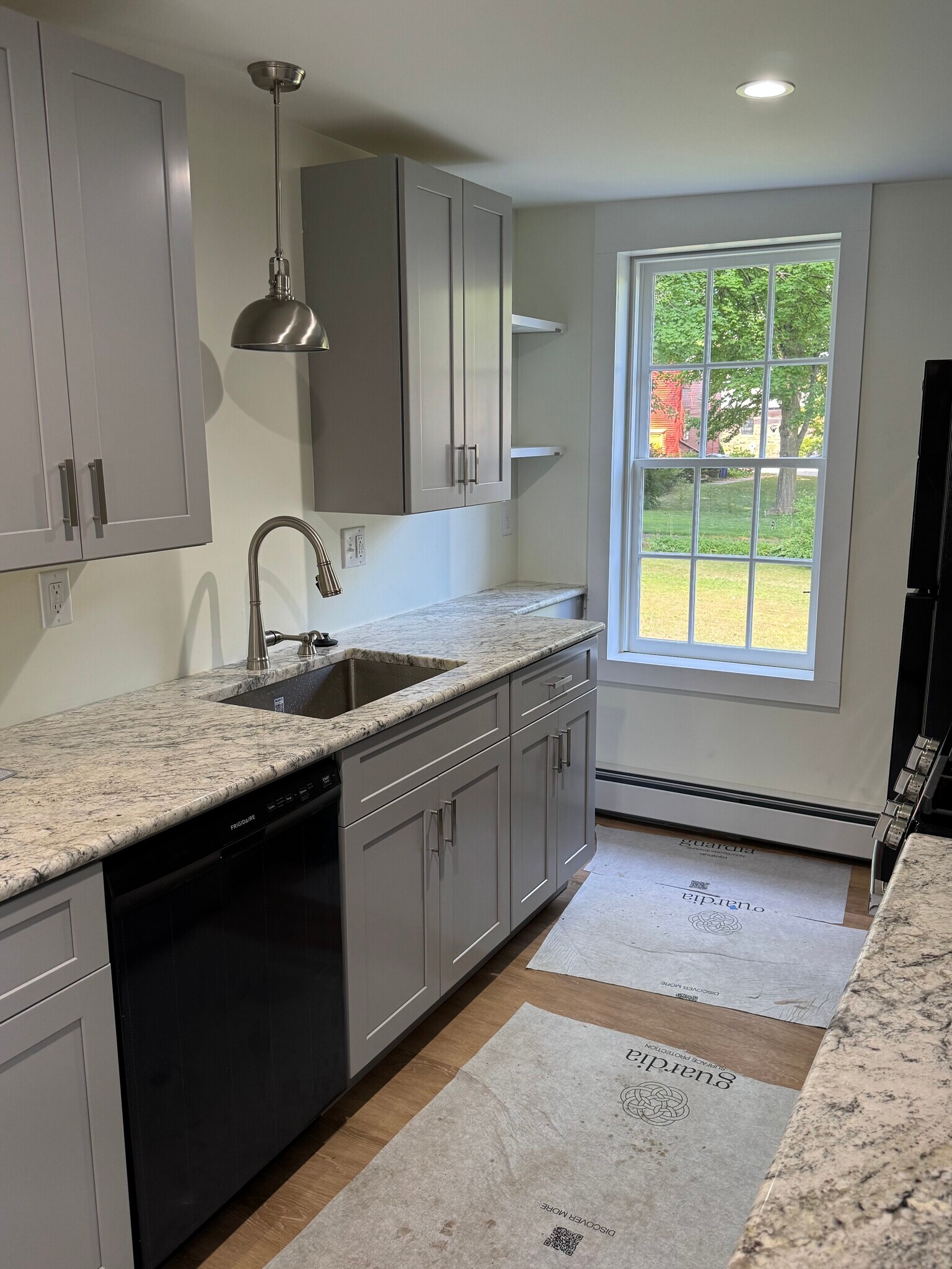 Kitchen 8' x 12' - 274 Main St