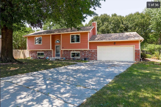 Building Photo - 245 Cherokee Ct