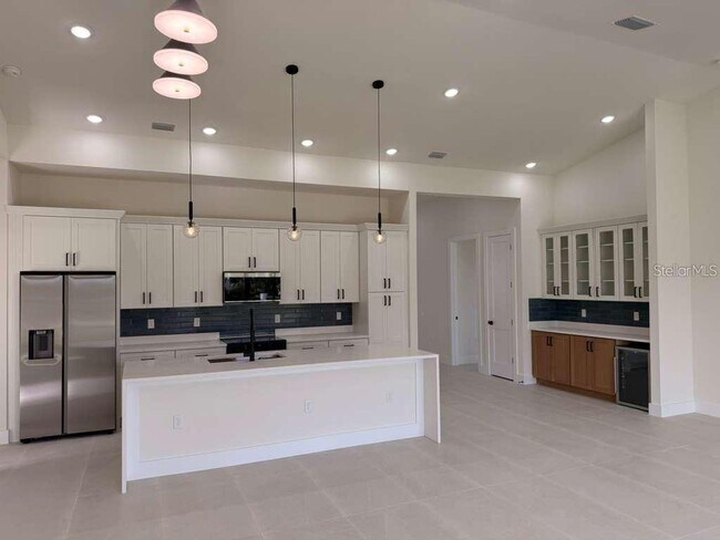 Building Photo - 10426 Live Oak Rd
