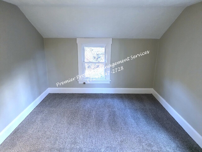 Building Photo - 655 9th St