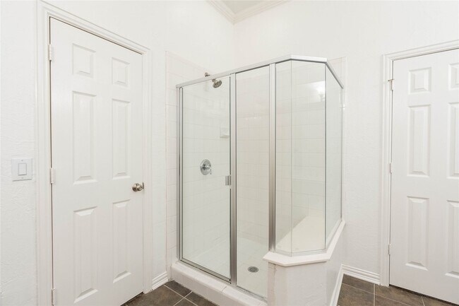 Building Photo - 3731 Charter Dr