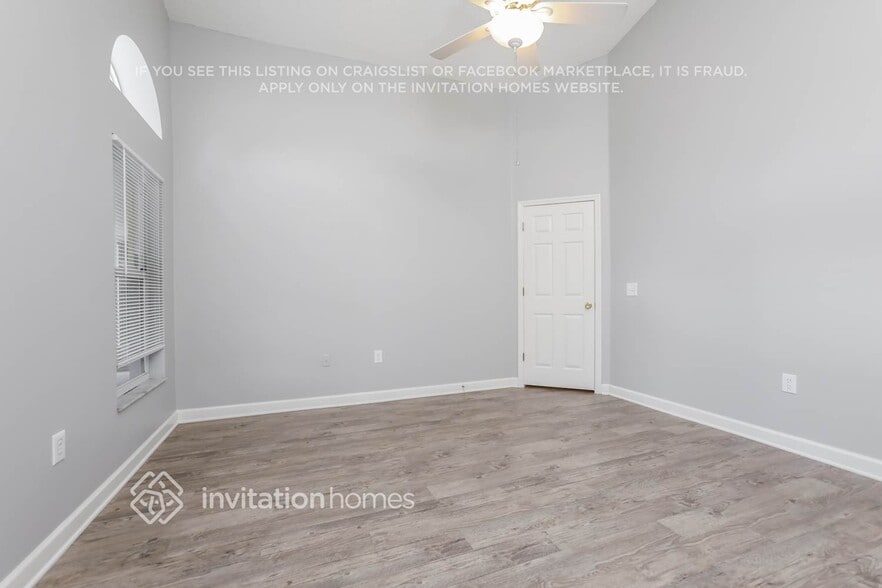 Building Photo - 809 Delfino Pl