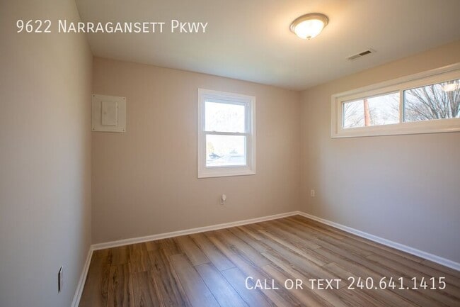 Building Photo - 9622 Narragansett Pkwy