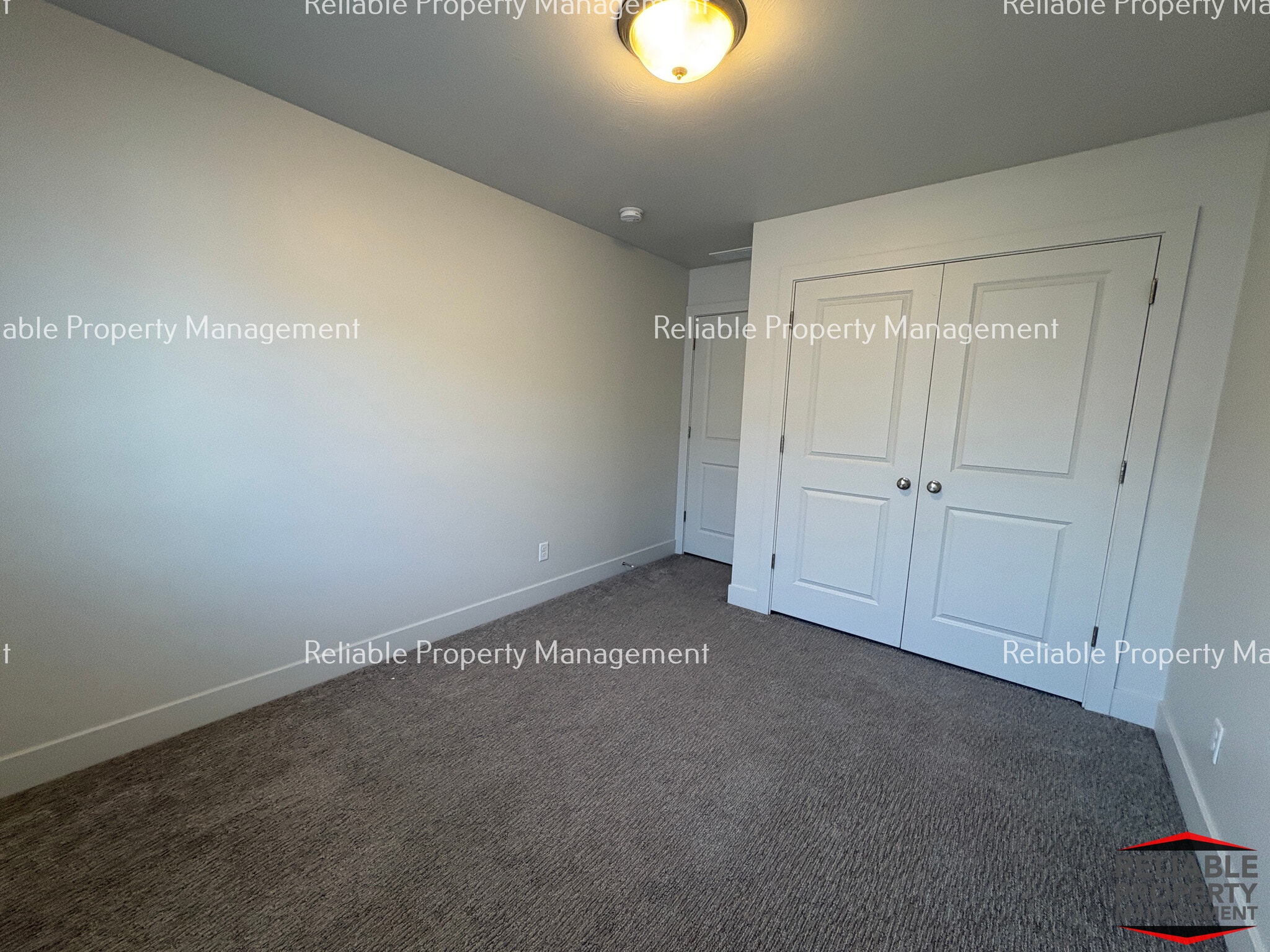 Building Photo - 140 S Emery Ln