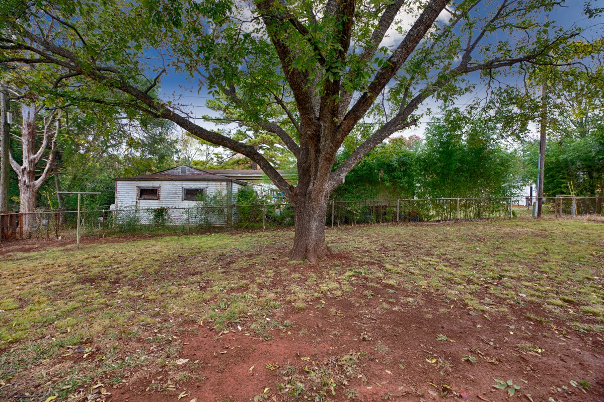 Building Photo - 4304 9th Ave SW