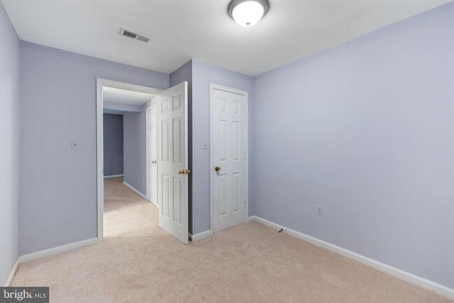 Building Photo - 4825 Nash Dr