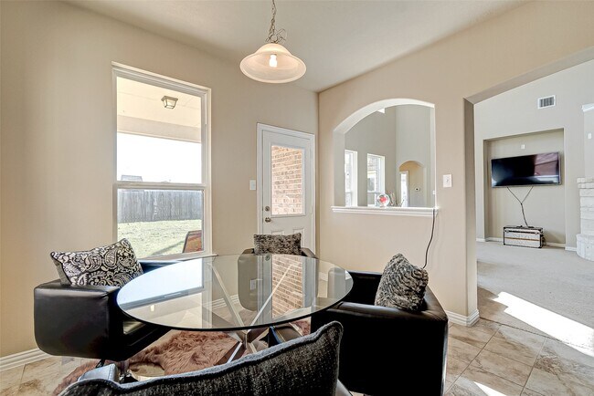 Building Photo - 907 River Delta Ln