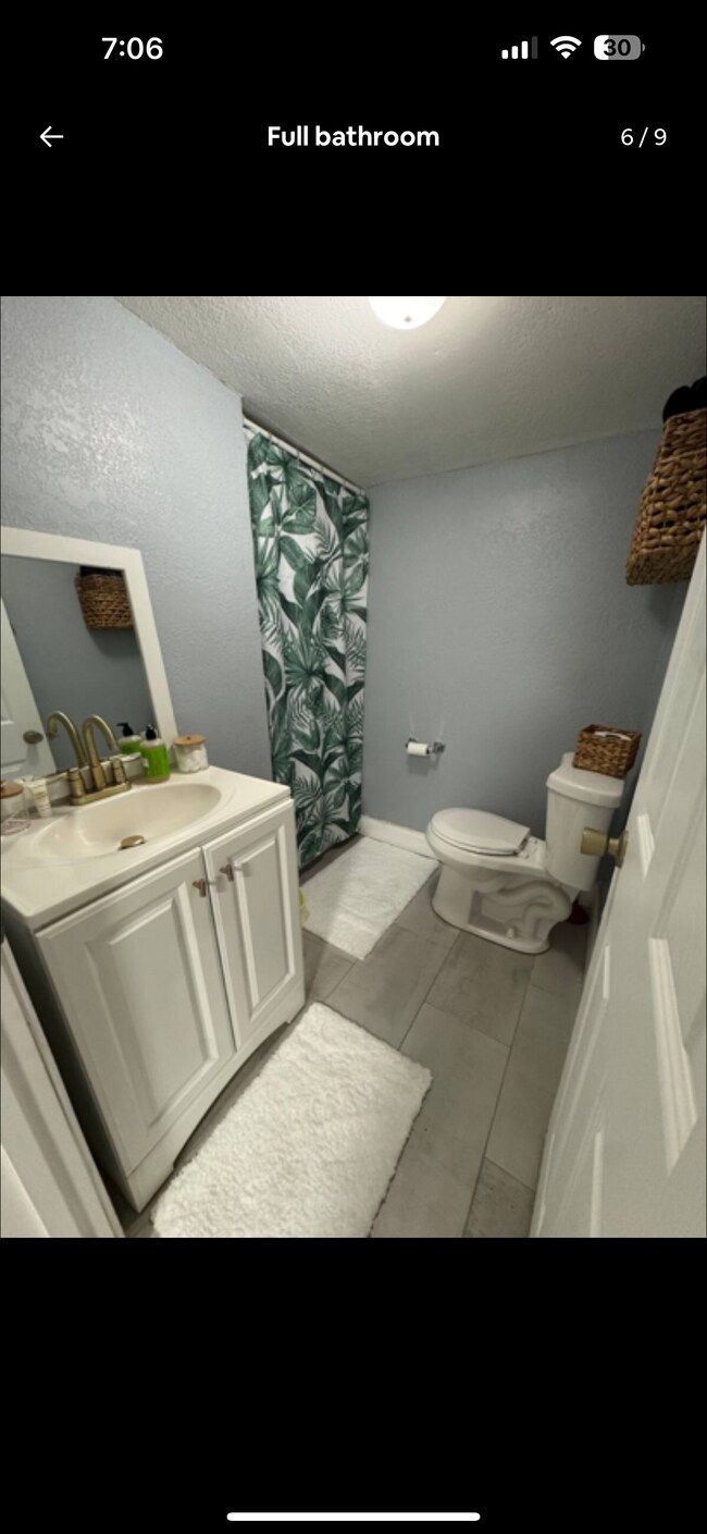 Building Photo - 3417 W Leroy St