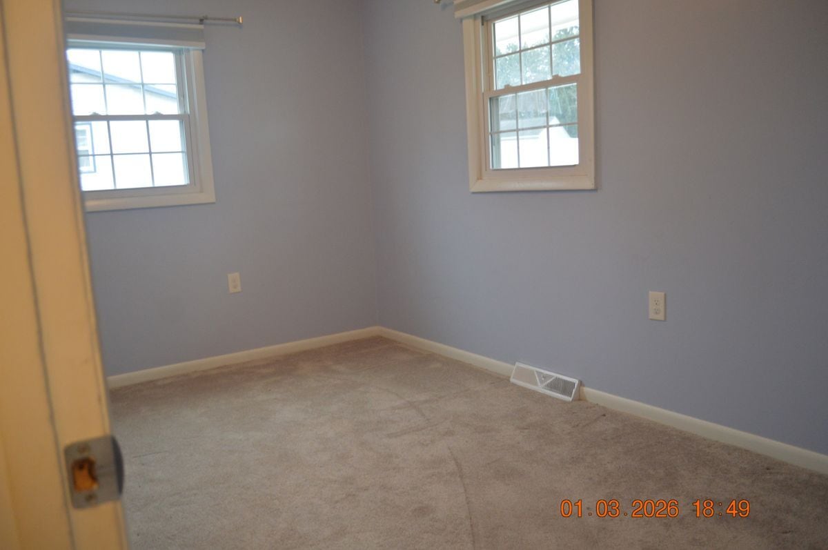 Building Photo - 1636 Gibbons Rd