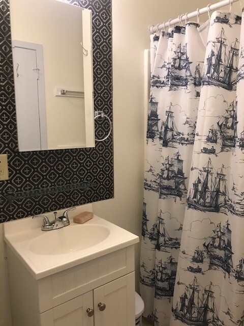 Bathroom-1a - 101 N 6th Ave