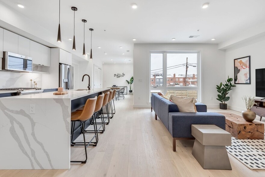 Interior Photo - Viva at Capitol Hill