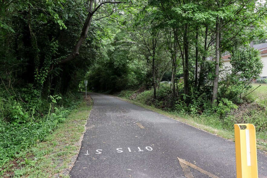 Building Photo - 2213 Fitzgerald Ave