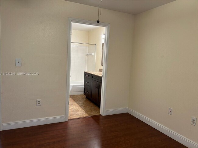 Building Photo - 2627 NW 33rd St