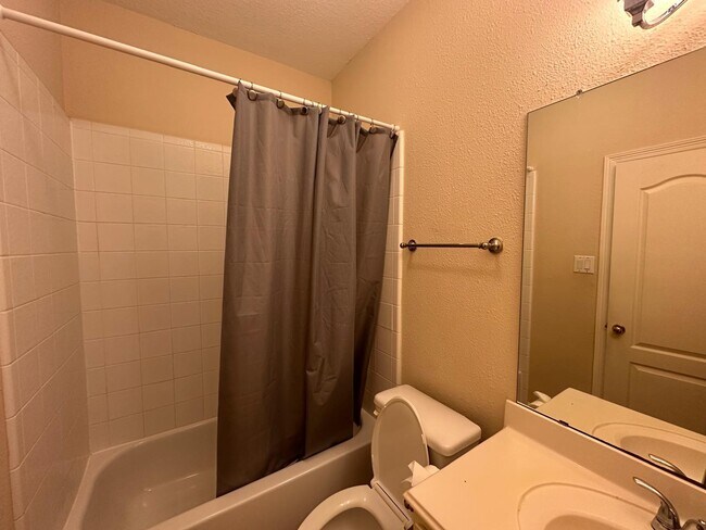 Building Photo - 5819 Brook Bend Dr