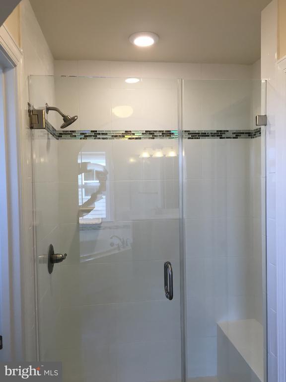 Building Photo - 315 Quarry Point Rd