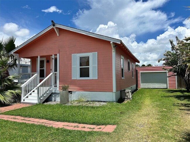 Building Photo - 2216 Grover Ave