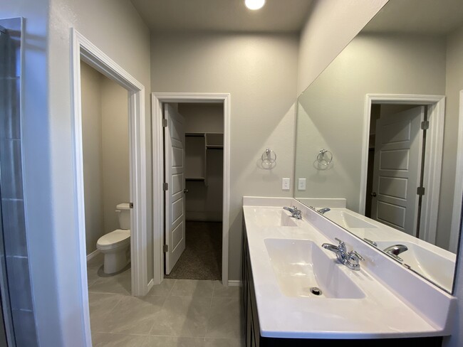Building Photo - 4806 Mount Salas St NE