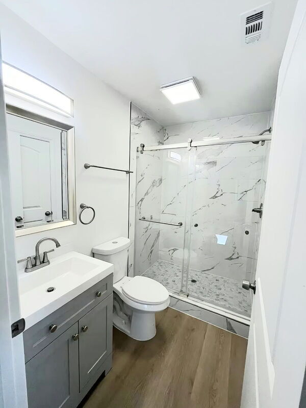 Building Photo - 1731 E 68th St