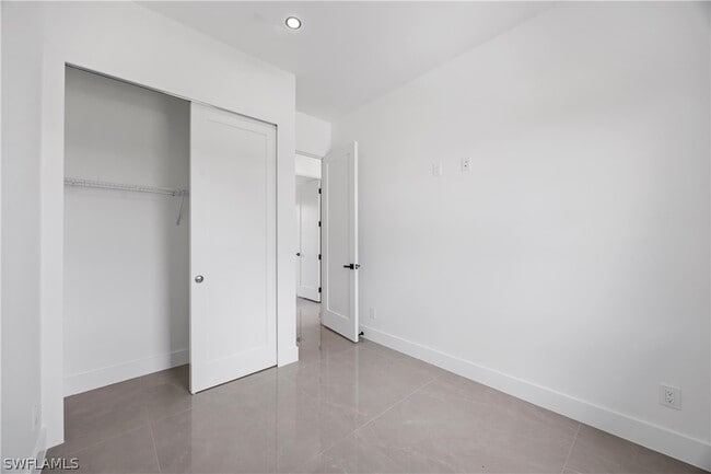 Building Photo - 1057 Halby Ave S