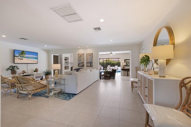 Building Photo - 567 Bird Key Dr