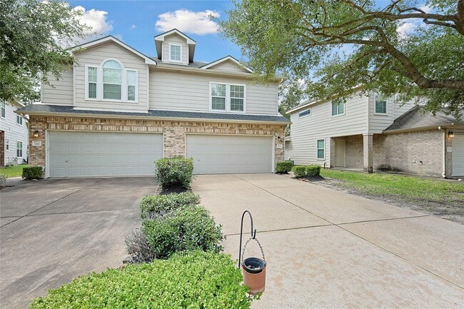 Building Photo - 1115 Eden Park Ln
