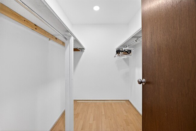 Building Photo - 1261 Mautenne Dr