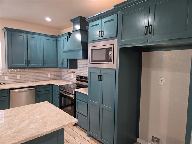 Building Photo - 3704 Canyon Rd