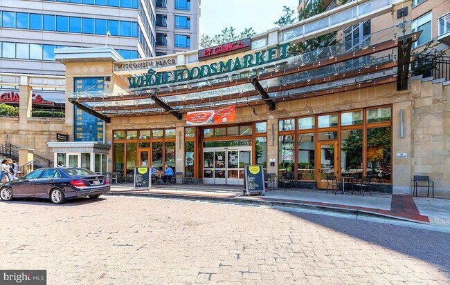 Building Photo - 4515 Willard Ave