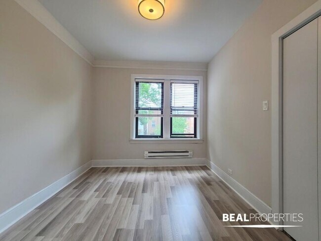 Building Photo - 2 bedroom in CHICAGO IL 60647
