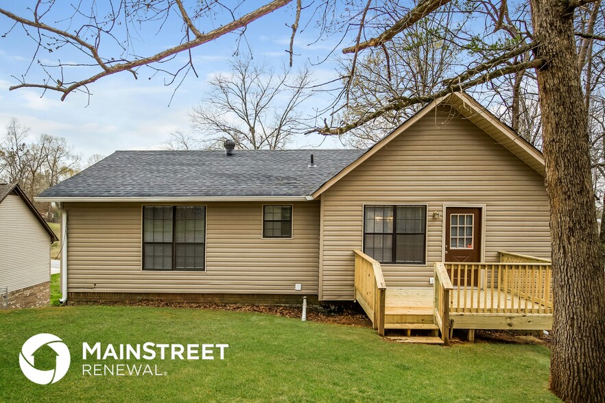 Building Photo - 21264 Royal Dr