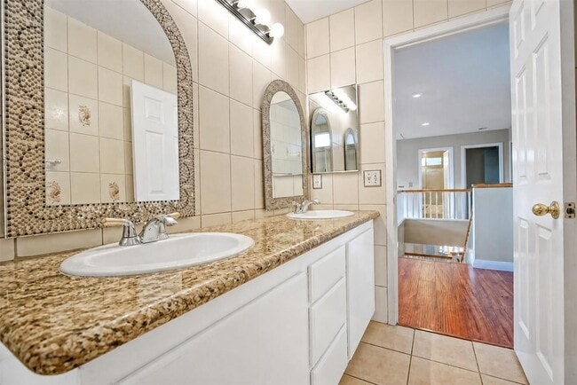 Building Photo - 7350 Legacy Pl