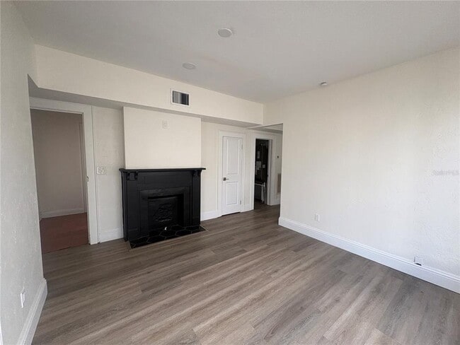 Building Photo - 729 E Palmetto St