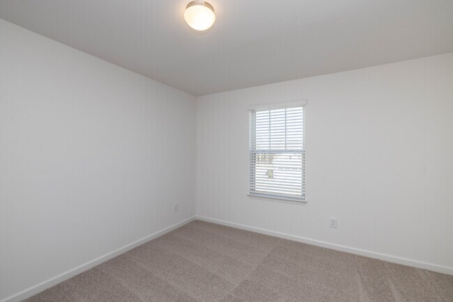 Building Photo - NEW CONSTRUCTION 4BD/2.5 Home in Stonebridge - Golf Course View